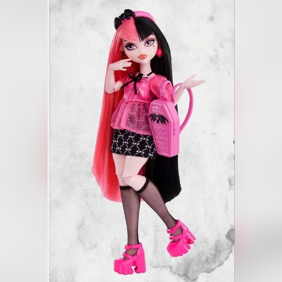 Other - Monster High Day Out Doll Draculaura